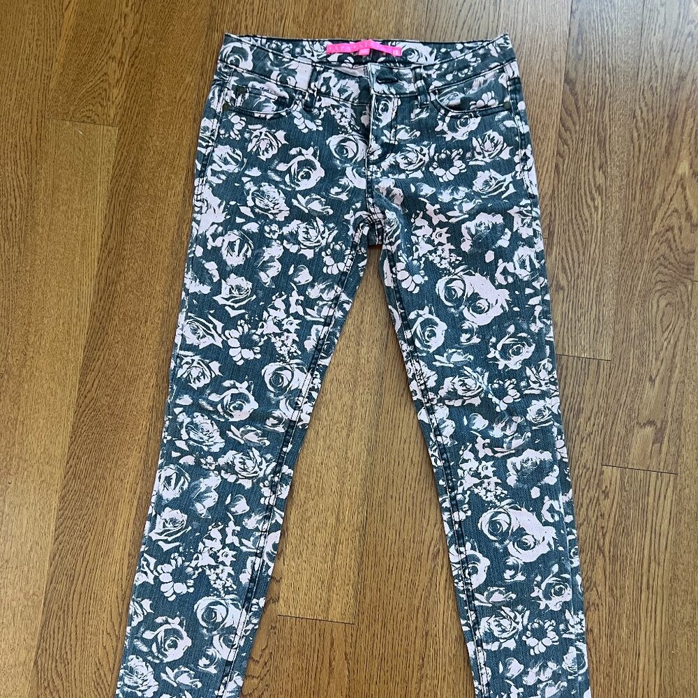 Rose Pattern Gray and Light Pink TinselTown Denim Couture Jeans Size 1